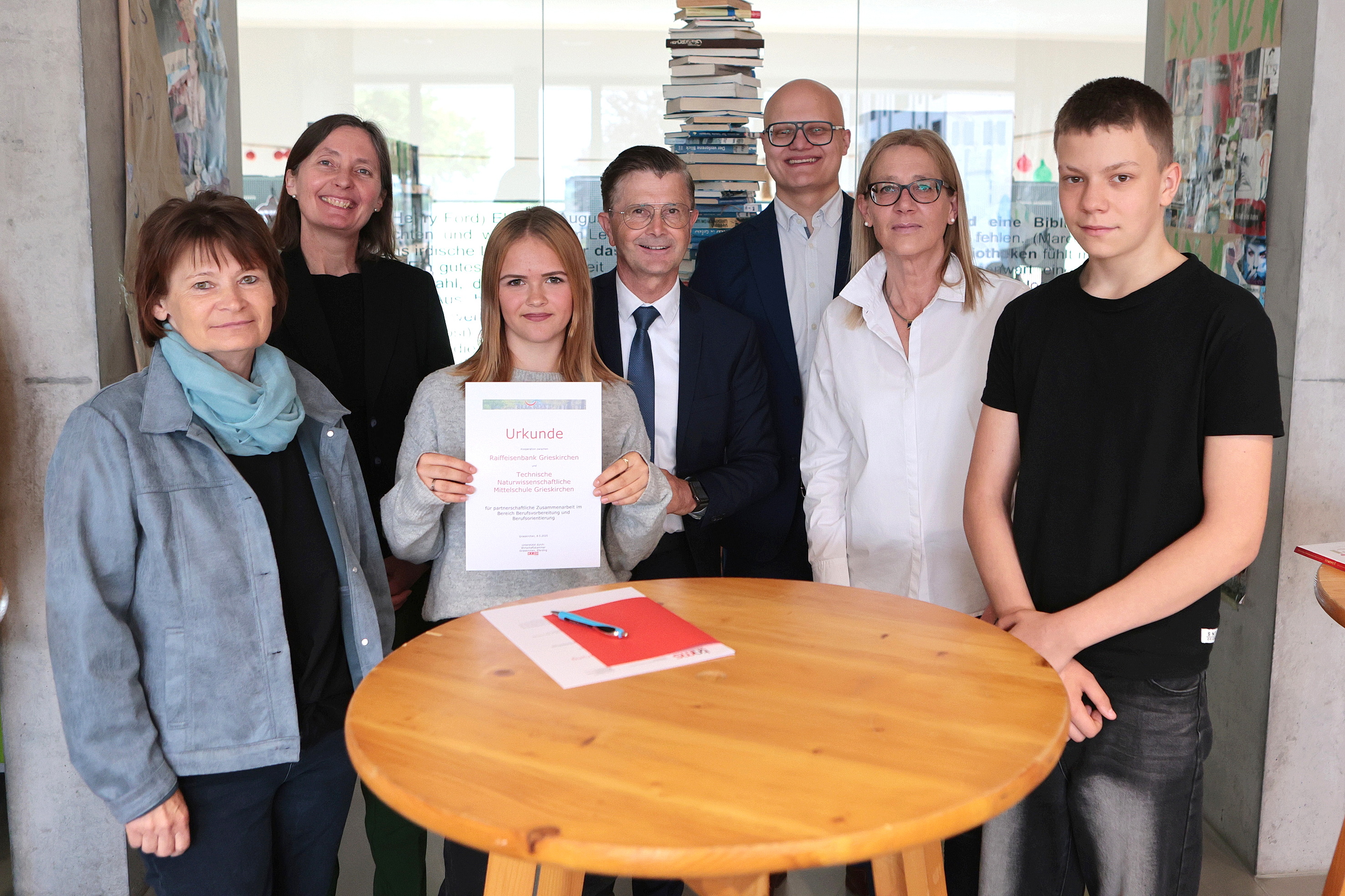 Patenschaftsfeier der TNMS Grieskirchen mit Patenfirmen Vertreter